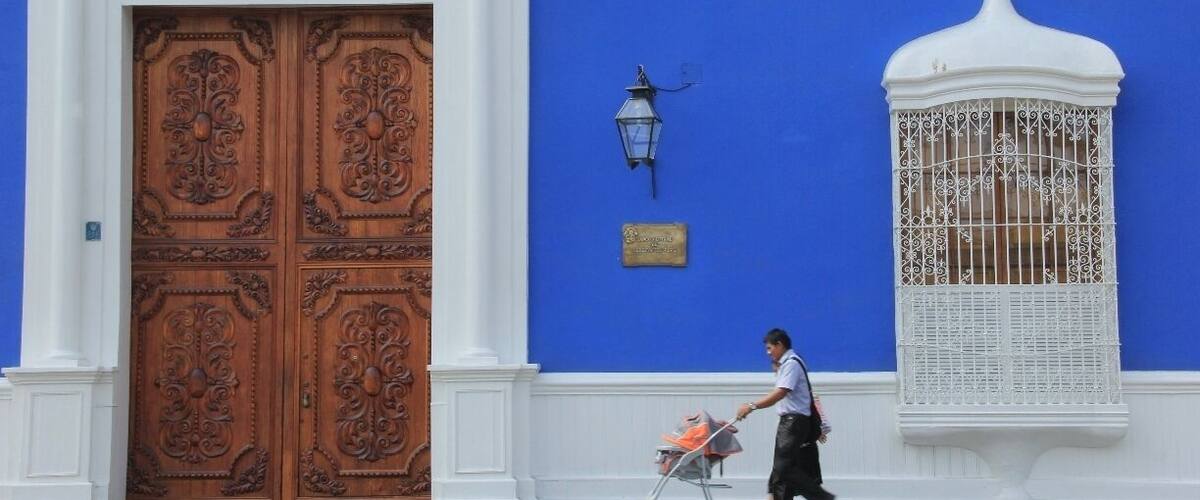 Trujillo contains some remarkably well-preserved beautiful colonial buildings with imposing doorways, large decorative windows and balconies, and colourful facades. #blue
To read more about Trujillo (and to see lots more photos like this one), please head over to my blog via the following link:
http://galloparoundtheglobe.com/colourful-colonial-buildings-trujillo/