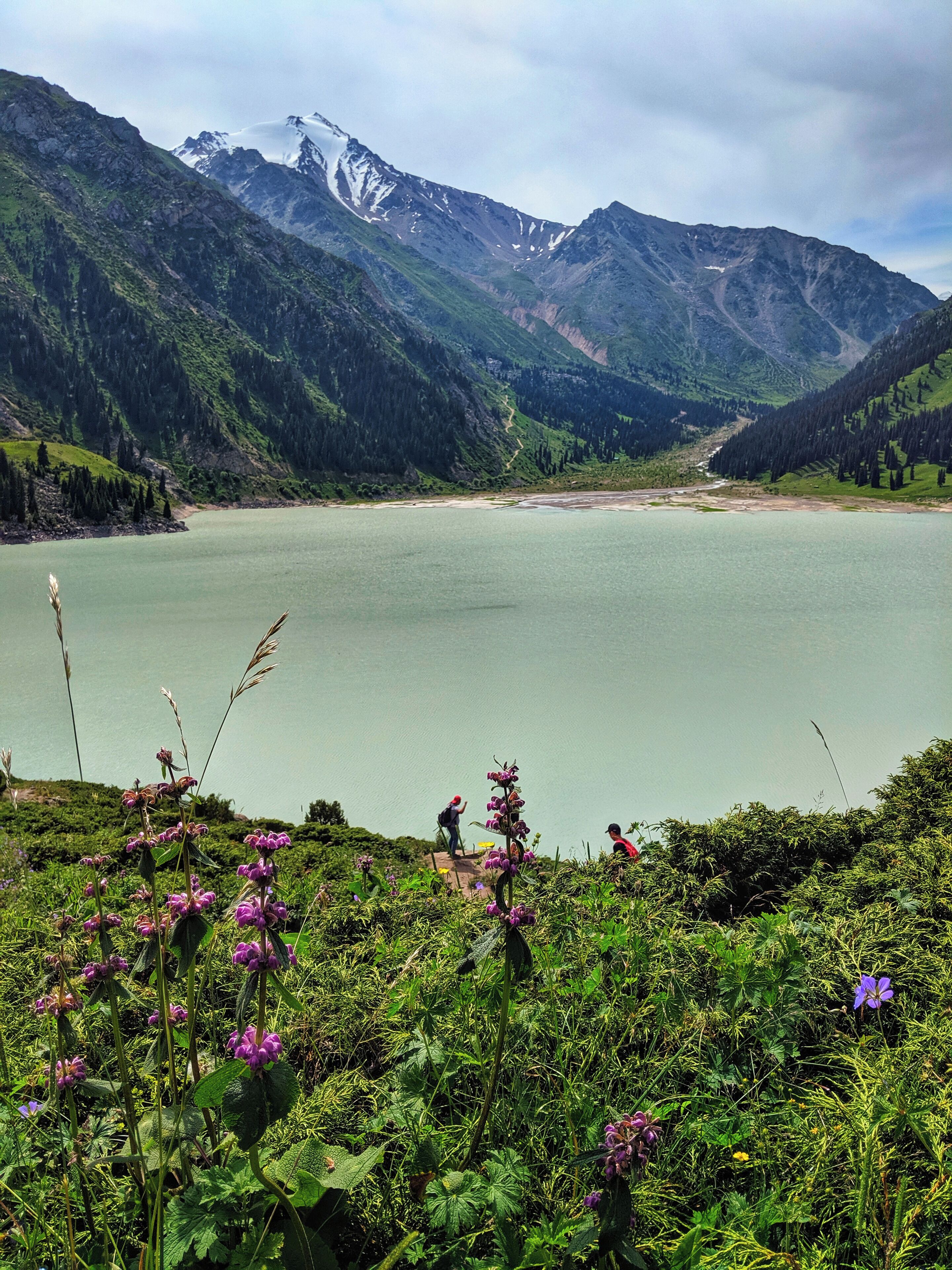 A trip to Almaty, Kazakhstan isn't complete without a day trip to Big Almaty Lake. Wear layers as the lake is over 8000 ft above sea level (2511m) and can be cold or hot depending on the quickly changing weather. Bring a picnic and enjoy the mountain scenery!
#mountains #kazakhstan #lake #travel #nature