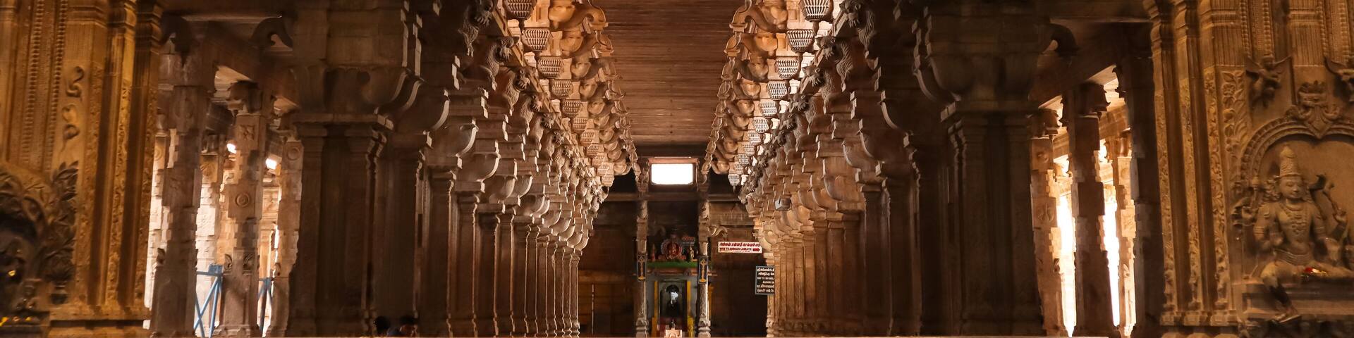 Beautiful View of Pradakshina Hall with Carved Pillars, Sri Rangnatha Swamy Temple, worlds Largest Hindu Living Temple, Srirangam, Tiruchirappalli, Tamil Nadu, India.
