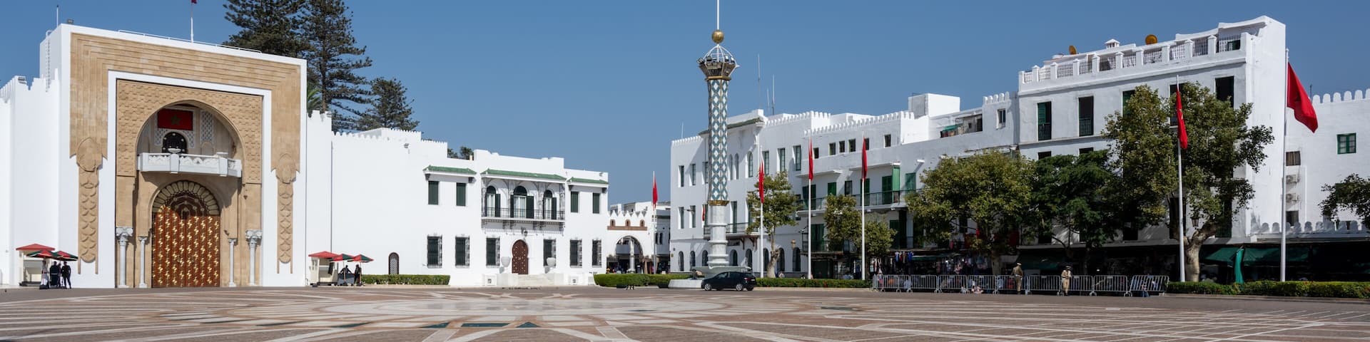 Hassan II square in Tetouan, Tétouan, Morocco. The photography also shows the Royal Palace of Tétouan.