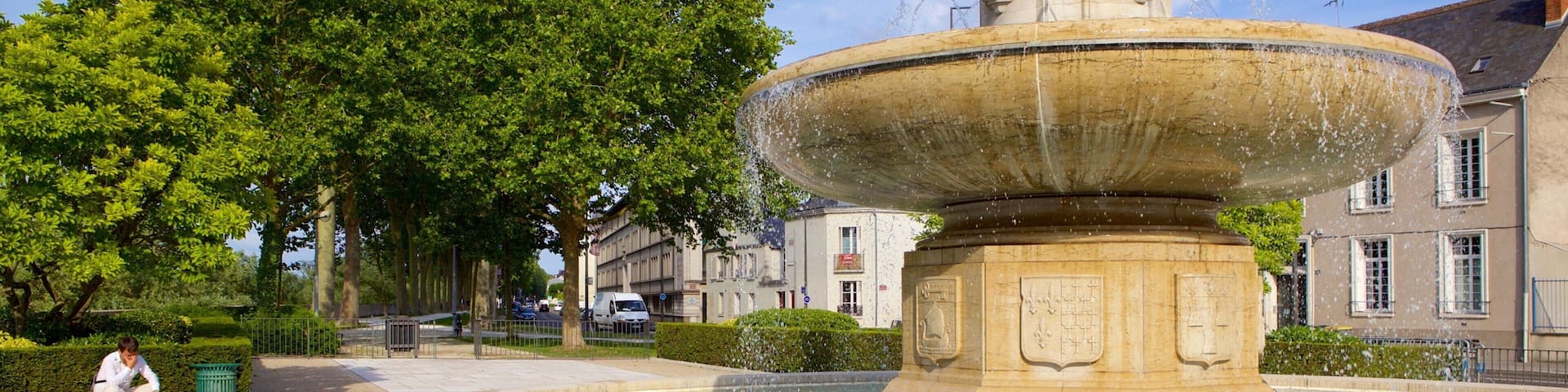 Tours showing a fountain