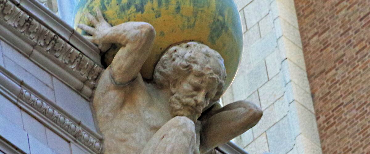 During it's heyday, as in "Big Oil Money," Tulsa had many square blocks of Art Deco buildings. Sadly many of these were lost to modernization efforts. Luckly in recent years there have been efforts to restore the remaining buildings