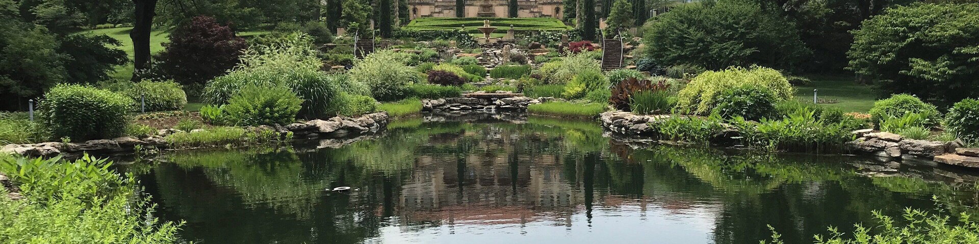 Big oil money in 1927 bought you a 72 room Italian Renaissance villa on 25 acres. 😳 Today it’s an art museum and garden that plays outdoor movies in the summer when there aren’t 14 tornados touching down around town.