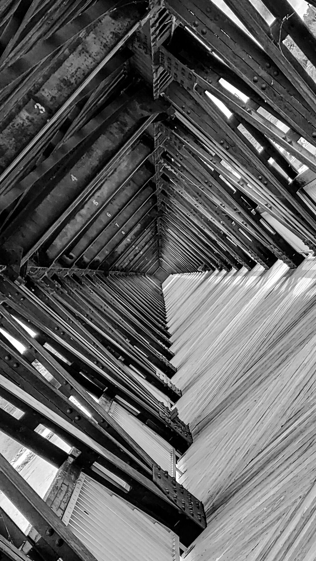 Looks like the pedestrian bridge is permanently closed,  still interesting photos can be taken.