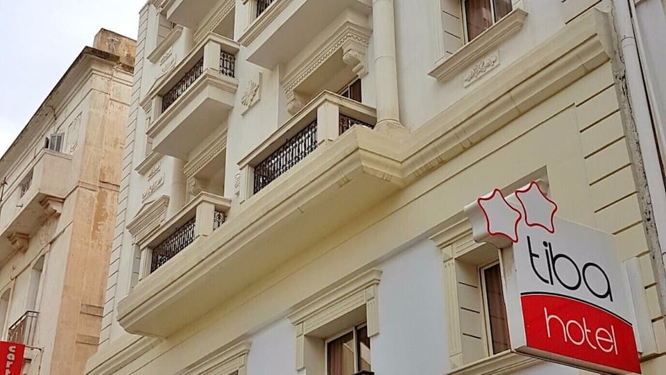 Recently renovated hotel with great rooms and a super convenient location.
#tunis #tunishotel #placestostay