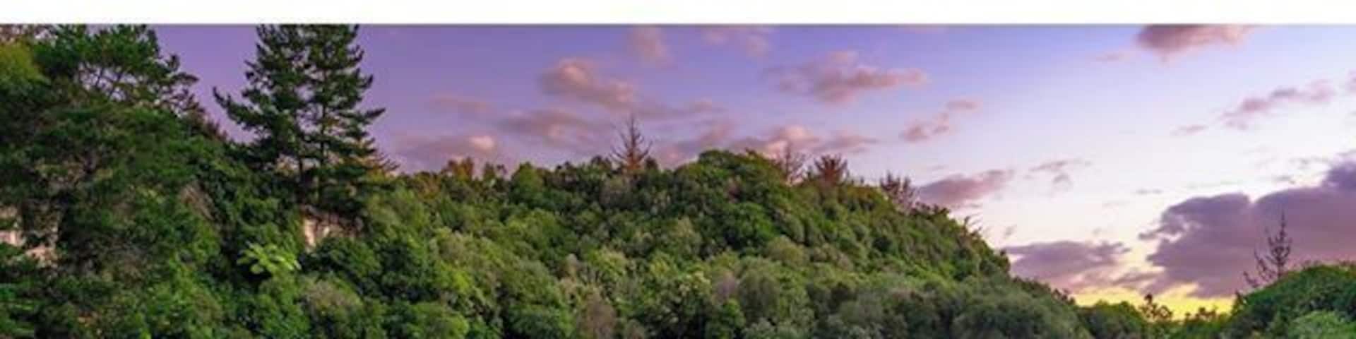 Huka Falls is one of the most powerful waterfalls we've ever seen. Every second up to 220,000 litres of water gushes through the gorge. Besides that the best time to visit, in our opinion, is when the sun is about to set and the sky is painted in purple! #HukaFalls #LongExposure #Waterfall #Sunset #Nature #NewZealand