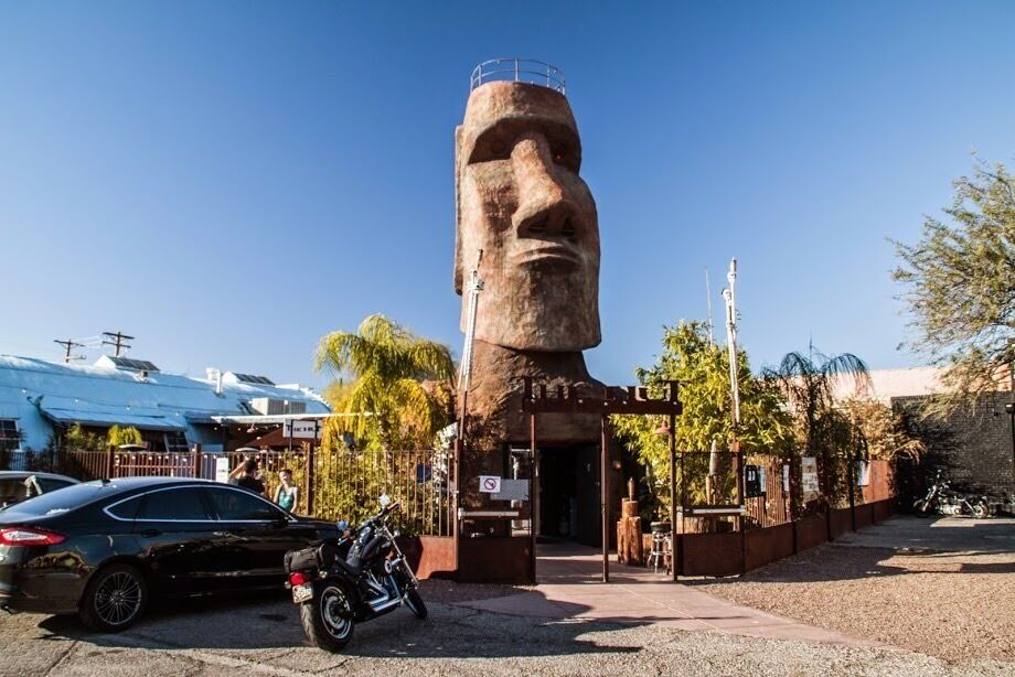 I didn't eat here but a pretty cool huge Tiki hut a lot of bars and restaurants on this road also.