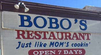 Some amazing cheap breakfast all the college kids at U of A come here. Giant pancakes and some very good omelettes come give it a try.