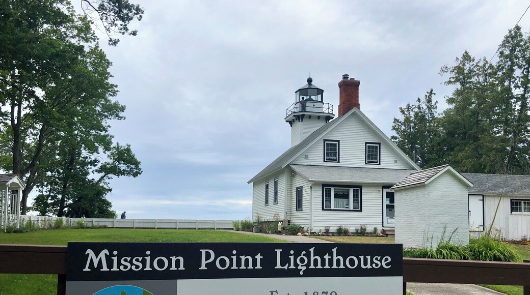 In use from 1870 until 1933 this is yet another light house along the shores of Lake Michigan.