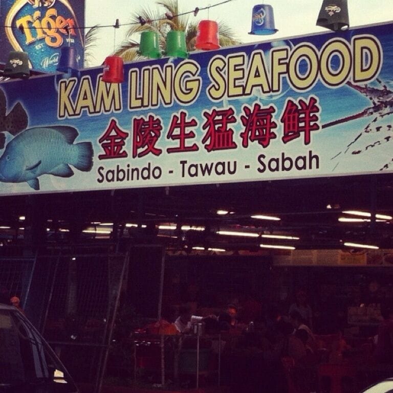 I was told by the locals this is the better restaurant among all on this street. 