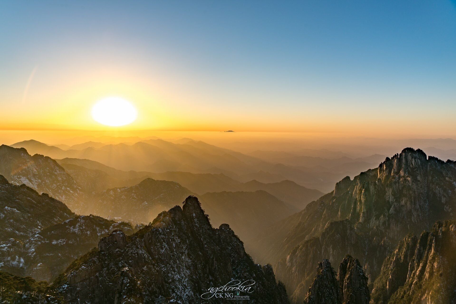 Sunset II 黃山-Huangshan-China 
Sony A7rIi w Sony FE24-240mm f/3.5-6.3OSS