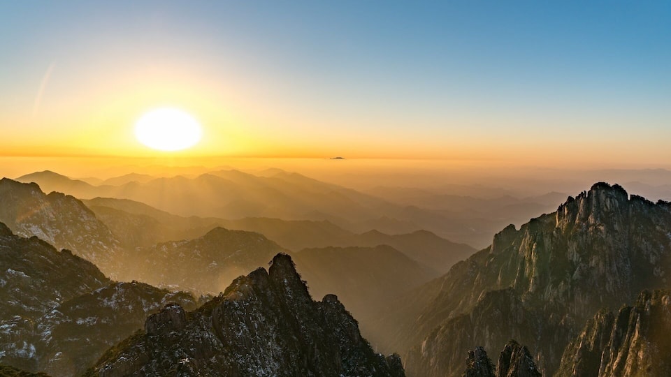 Sunset II 黃山-Huangshan-China
Sony A7rIi w Sony FE24-240mm f/3.5-6.3OSS