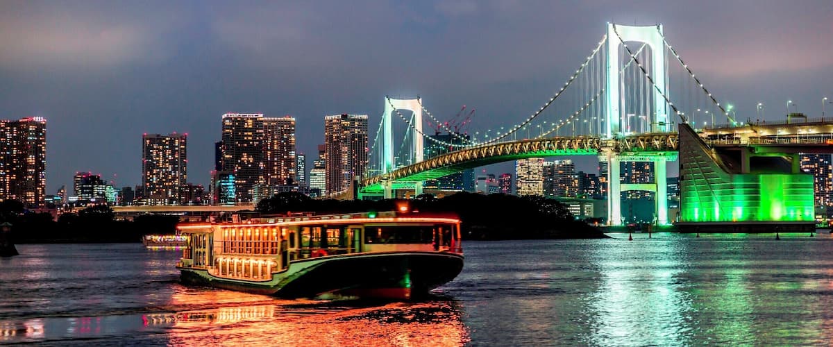Beautiful bridge connecting mainland Tokyo with the futuristic man made island of Obaida. Bridge lights came on around 6pm and it was well worth the wait to see them.