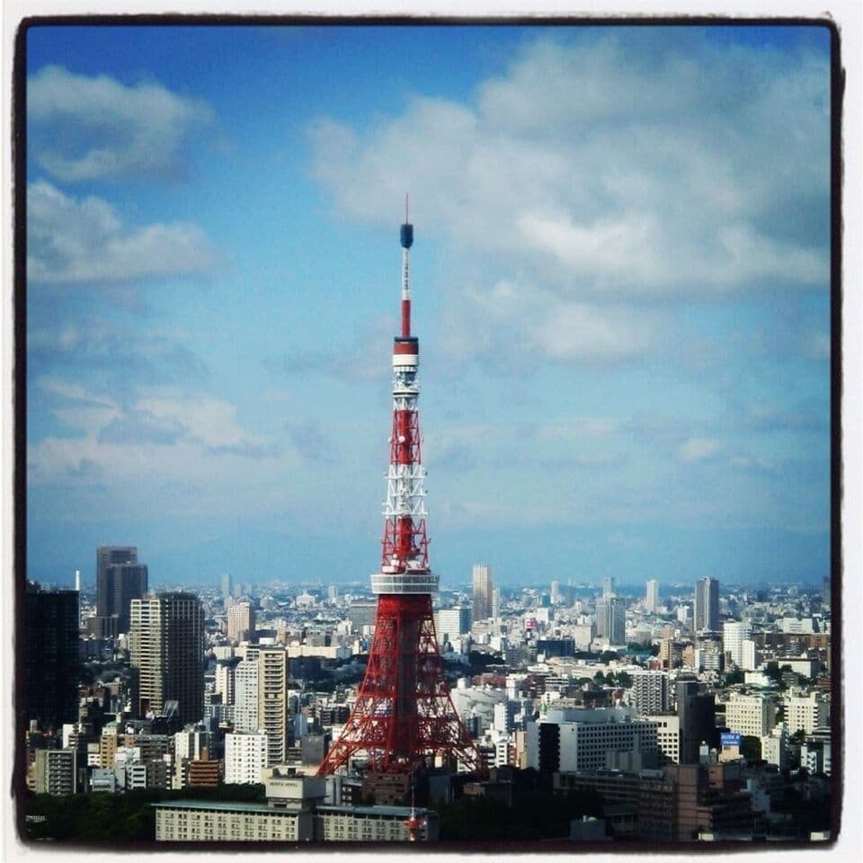 View from the hotel - Tokyo Tower. 2012年8月12日。夏休み。