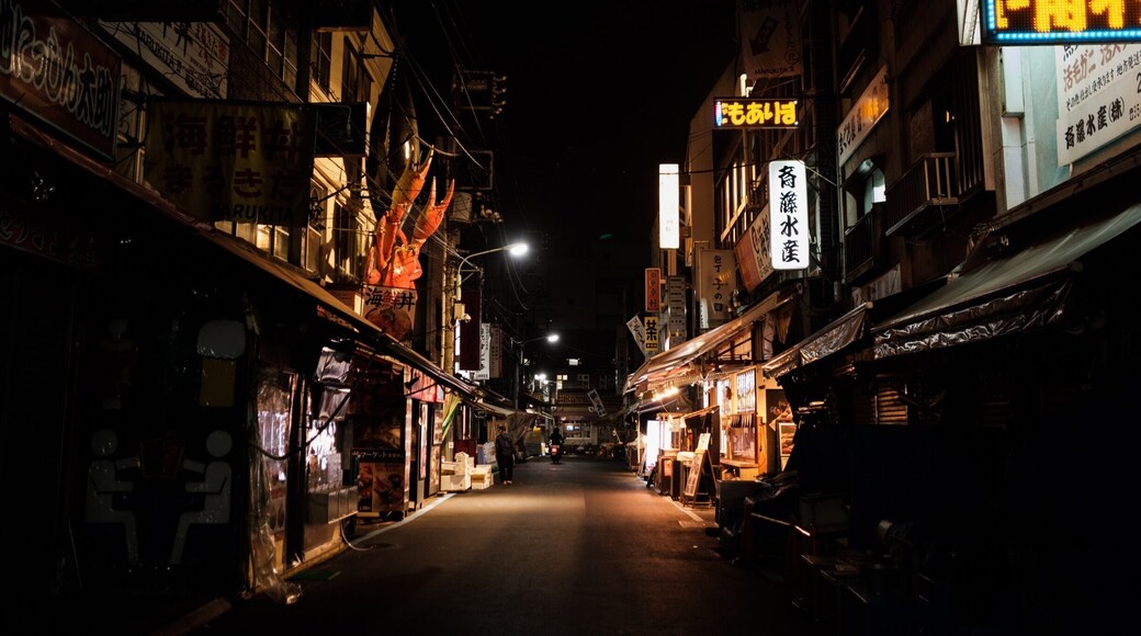 Tried to get in line to see the tuna auction market, but apparently 3am is too late as 120 people already came before you...
#bvsjapan