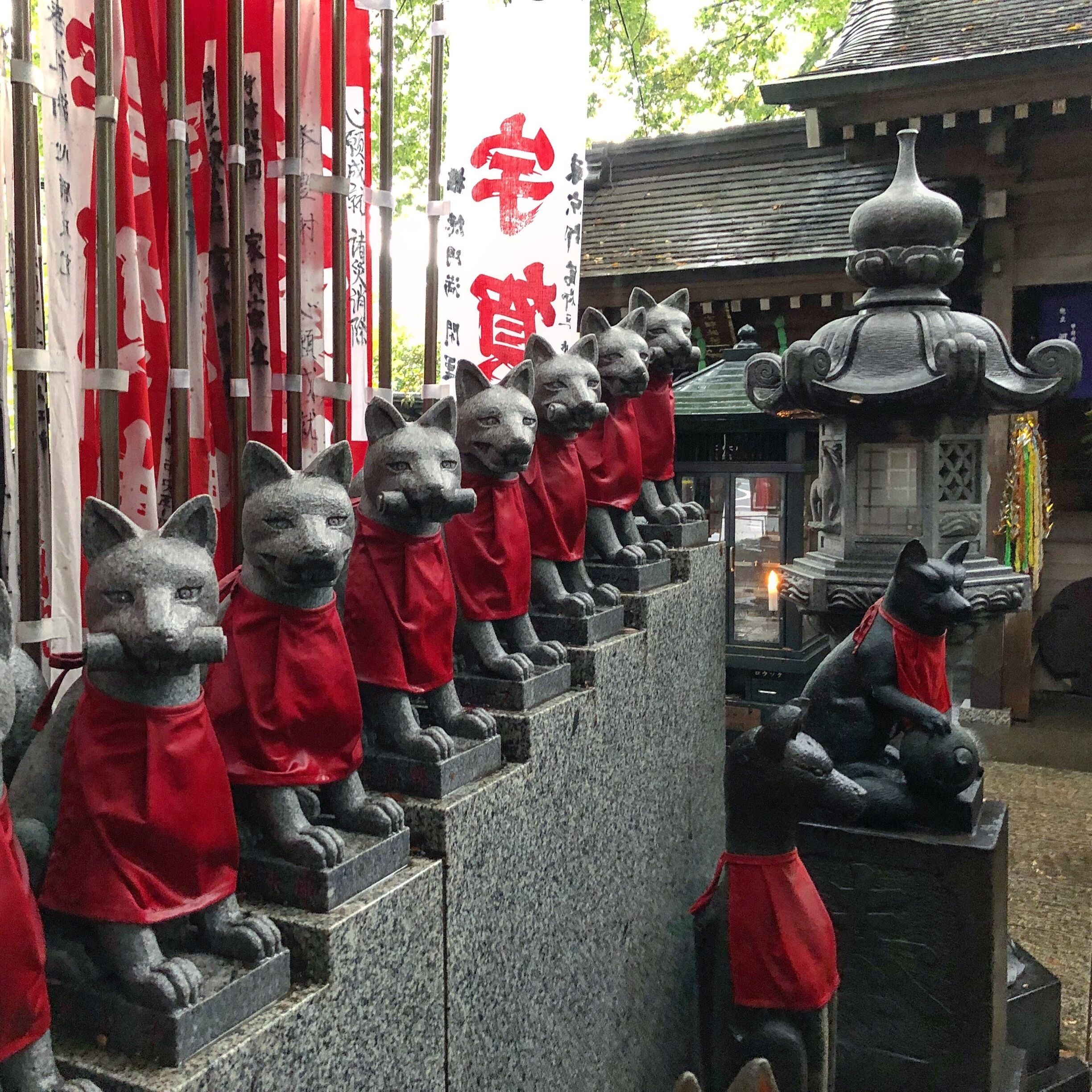 Spirit Fox statues at the shrine.