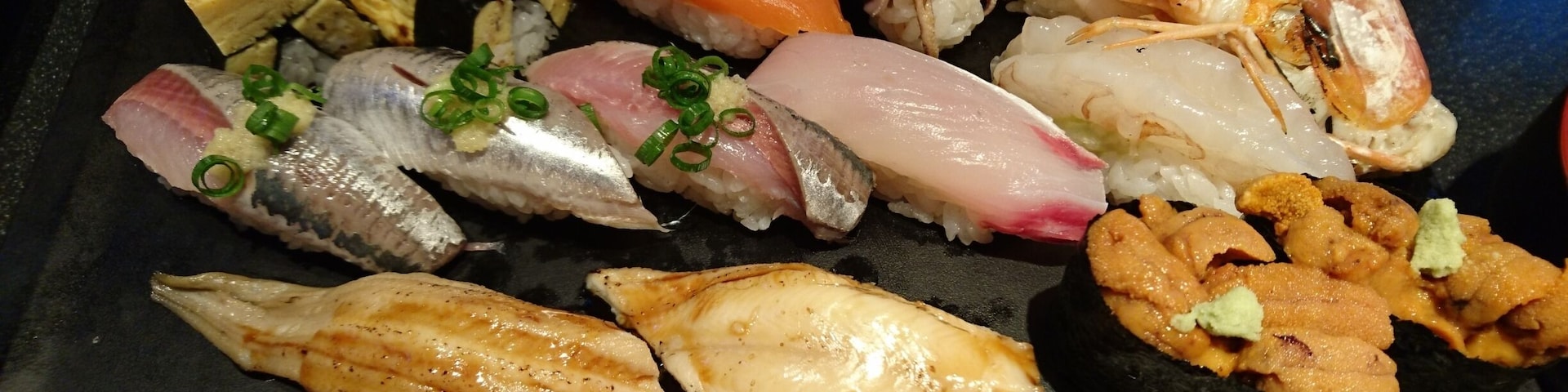 And yes, morning walk through Tsukiji Market. I love salmon best!