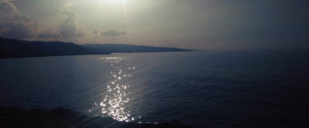 #nature #sea #fujixs1 #fujifilmxpro2 #fujifilm_street #fujifilmphotography #fujiphoto #gm #gmdiscovery #documentary #infinitypool #journal #sun #sunset #sunrise