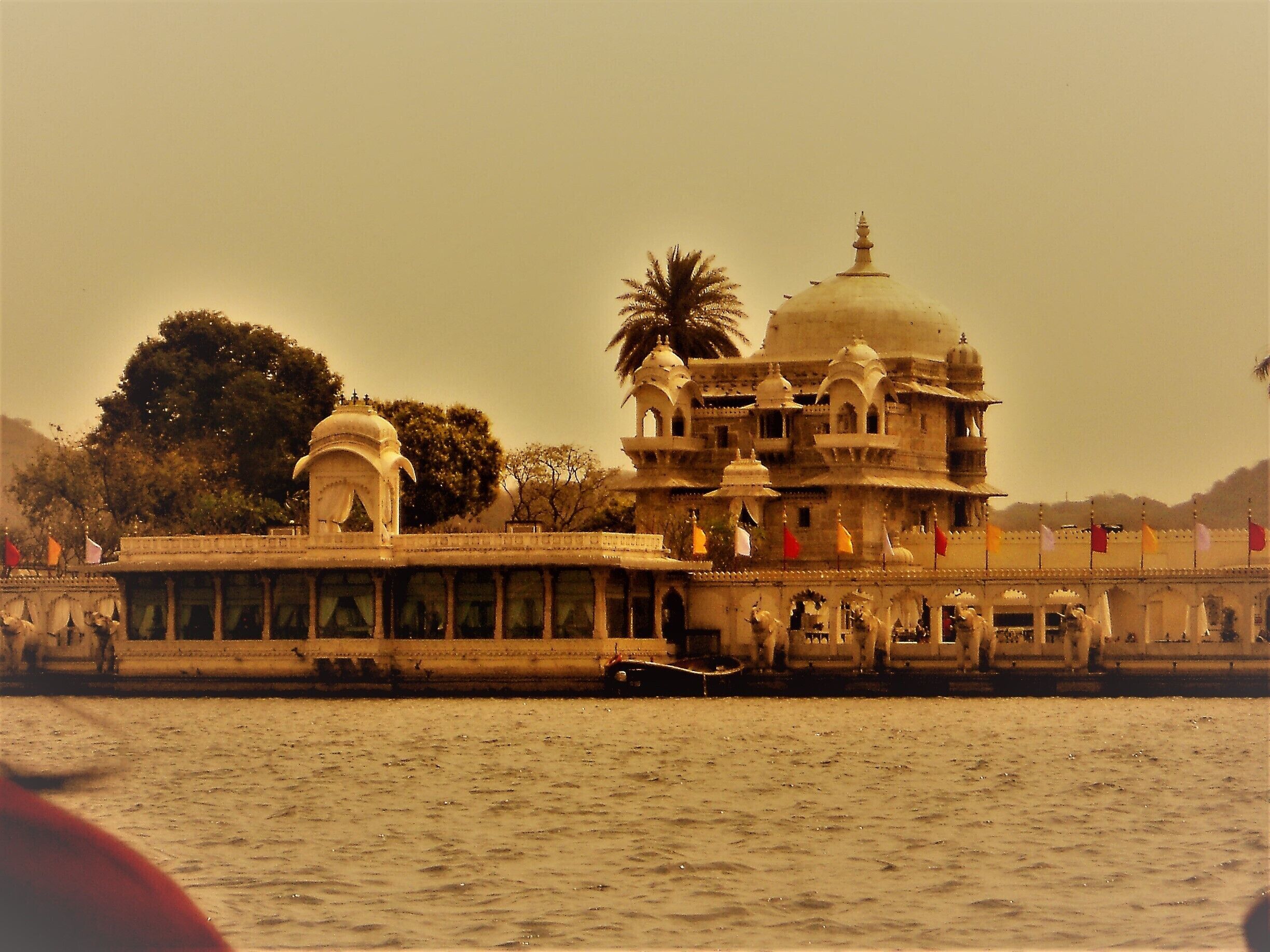 Majestic architecture in between Pichola lake!