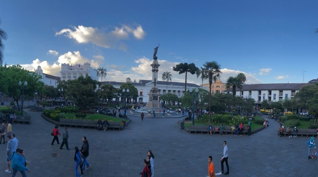 Many things to see here at the square