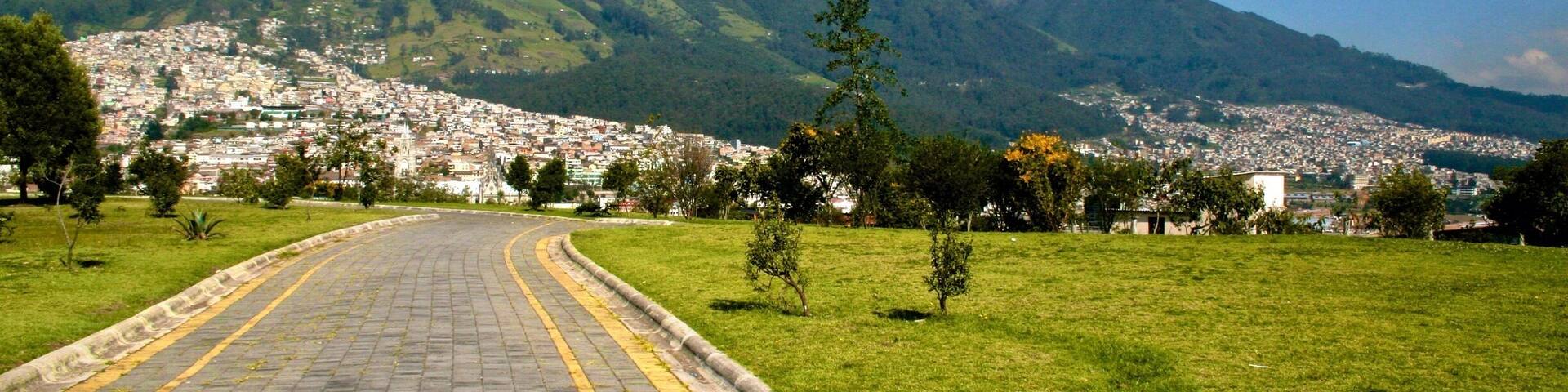 Follow the yellow brick road. We took a city tour of #Quito, #Ecuador and were pleasantly surprised by the beauty, the landscape, the history, and architecture. 💗