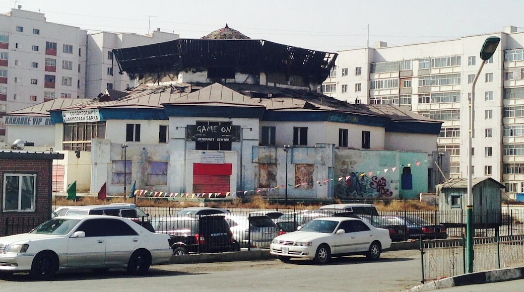The burnt out old wrestling palace has not changed since I arrived here over 18 months ago. I think it'll probably just languish here in this state until it falls over. Just like an old wrestler perhaps!