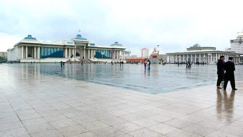 Sükhbaatar Square (Mongolian: Сүхбаатарын талбай, pronounced Sükhbaatariin Talbai) is the central square of Ulaanbaatar, Mongolia. It is named after and features an equestrian statue of Damdin Sükhbaatar, one of the leaders of Mongolia's 1921 revolution. The statue is located directly in front of the Saaral Ordon (Government Palace).
Source: Wikipedia
#architecture