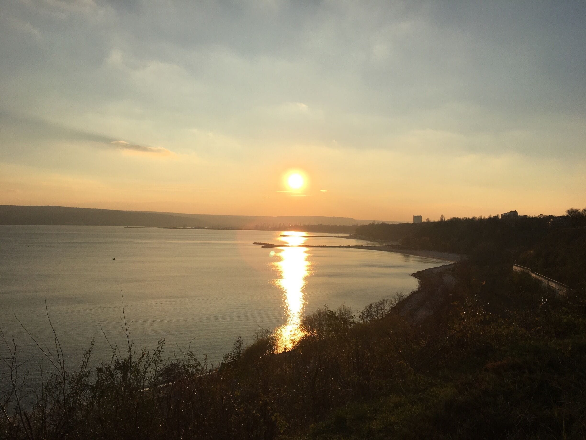 Walking in a beautiful garden to relax (sea garden), one at the biggest gardens i see, And having a amazing sunset to finish the day!