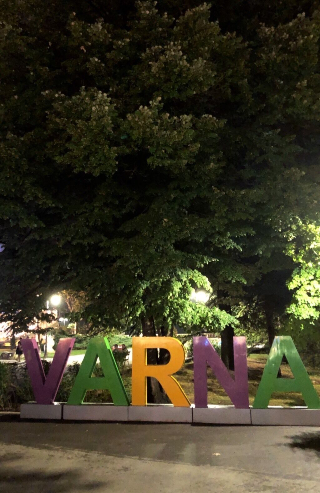 The Sea Garden is the Bulgarian port city of Varna's largest, oldest and best known public park, also said to be the largest landscaped park in the Balkans. Located along the city's coast on the Black Sea, it is an important tourist attraction and a national monument of landscape architecture.
#park #varna 🇧🇬