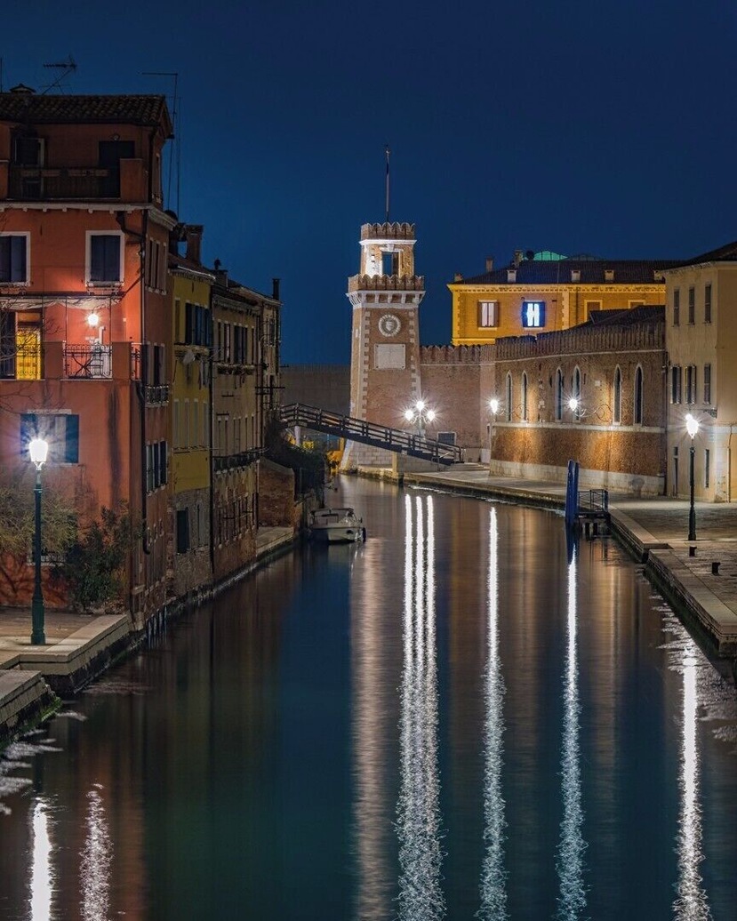 Waterway leading to the old Naval shipyard.
A beautiful location not well advertised.