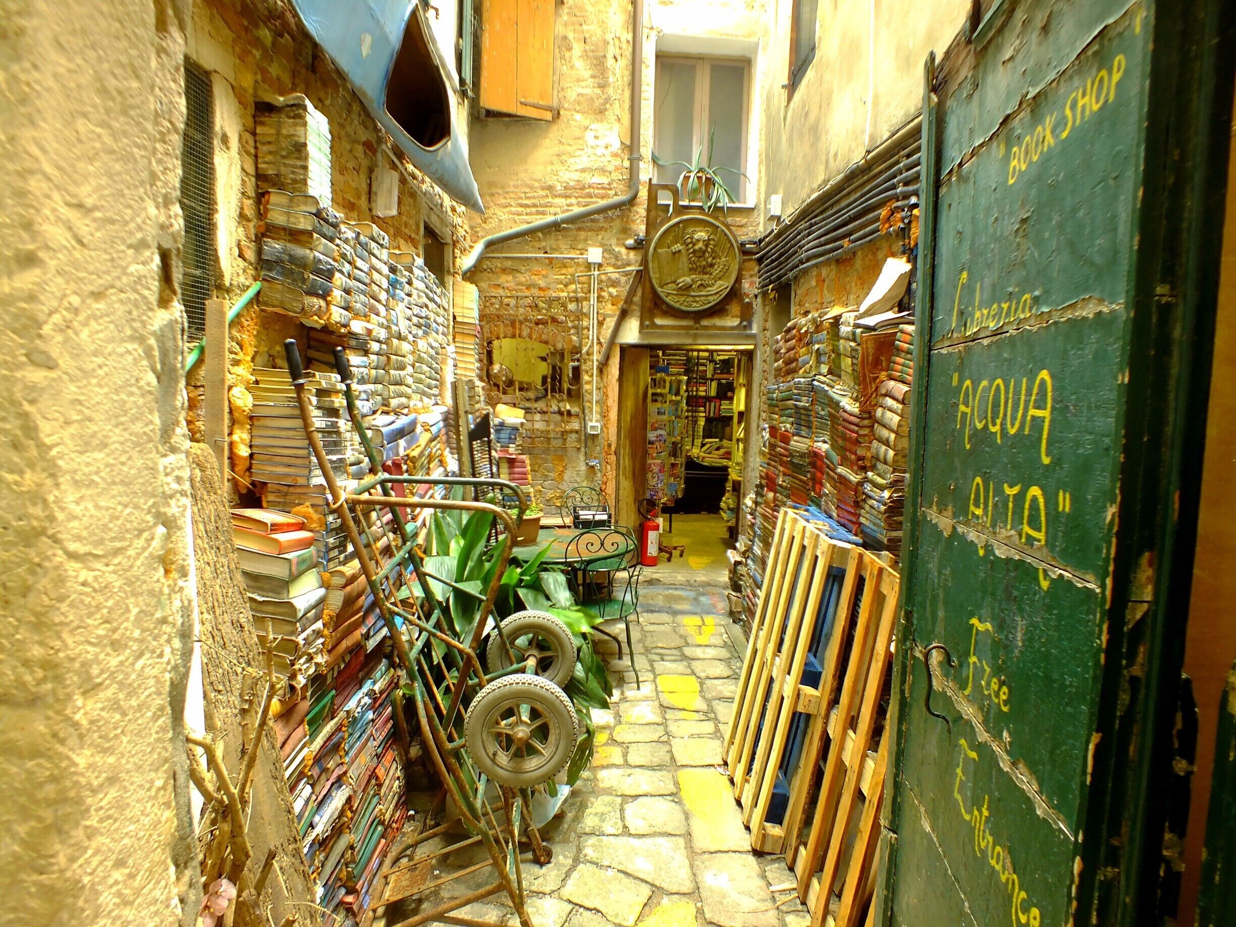 Castello West District