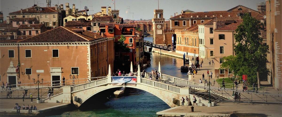 #LifeatExpedia
#Waterlust
#GoldenHour
#TroveOn
#Architecture