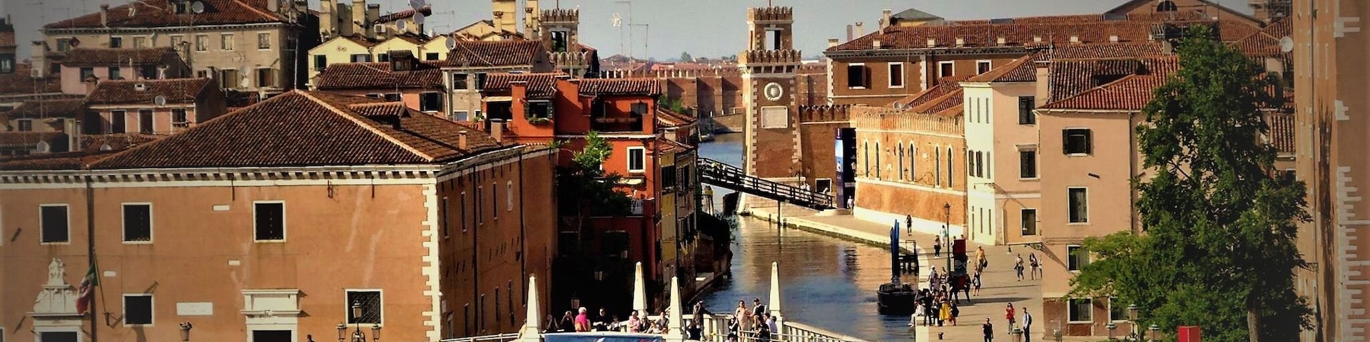 #LifeatExpedia
#Waterlust
#GoldenHour
#TroveOn
#Architecture