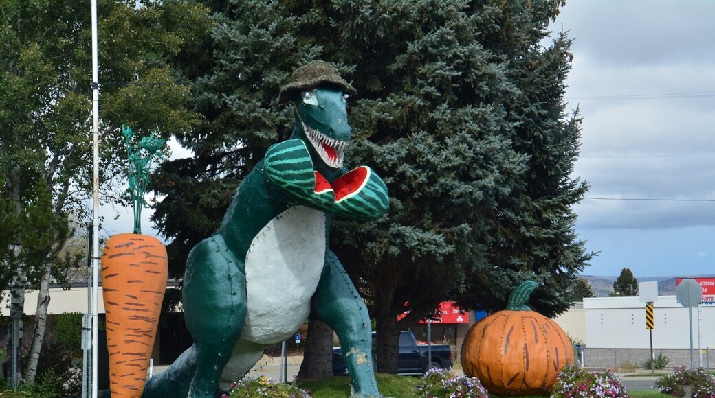 Gotta love the dinosaurs in Vernal, Utah.