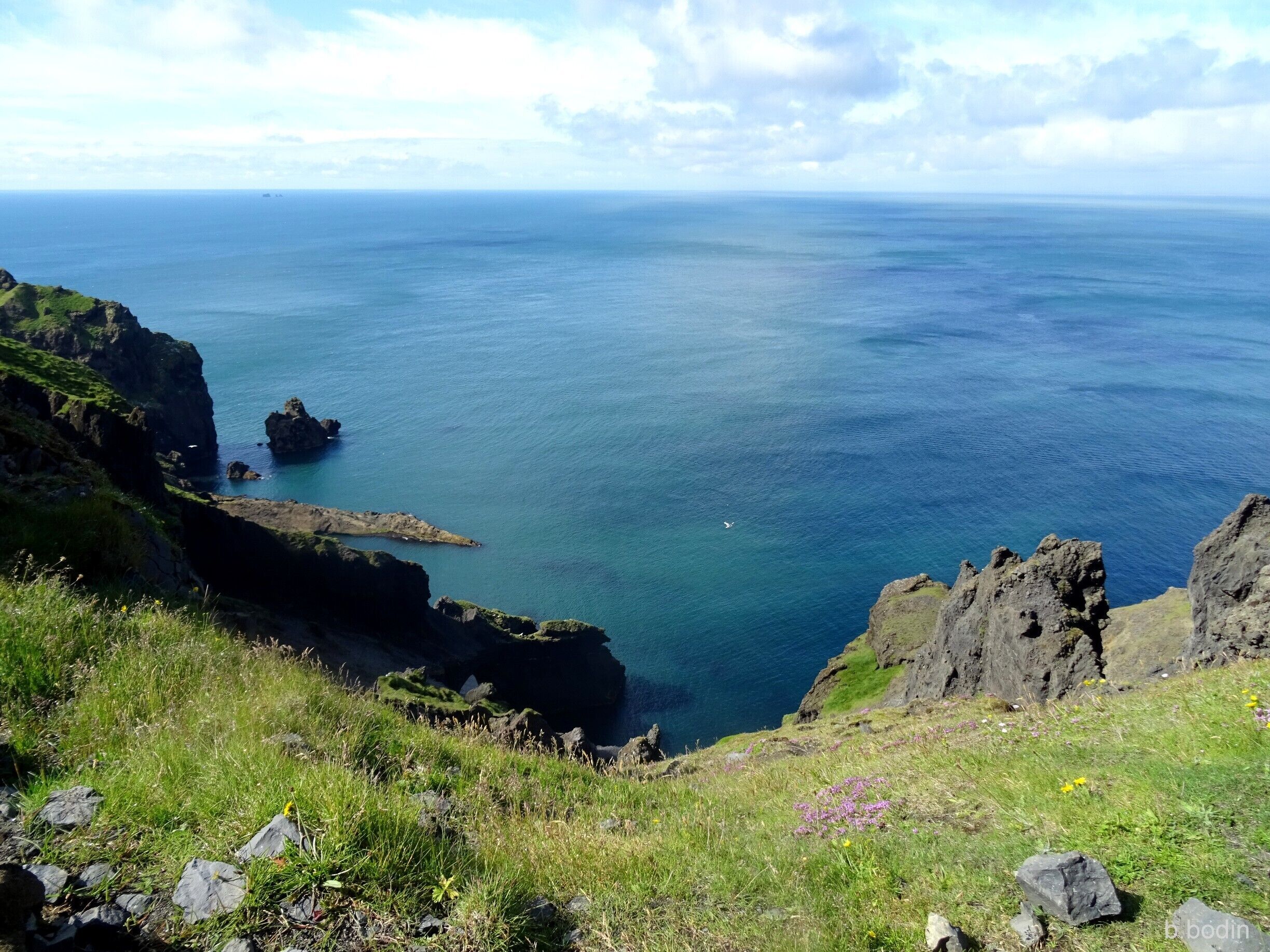 I had walked up a very steep way. To the top of an old vulcano crater, to enjoy this wonderful view. 