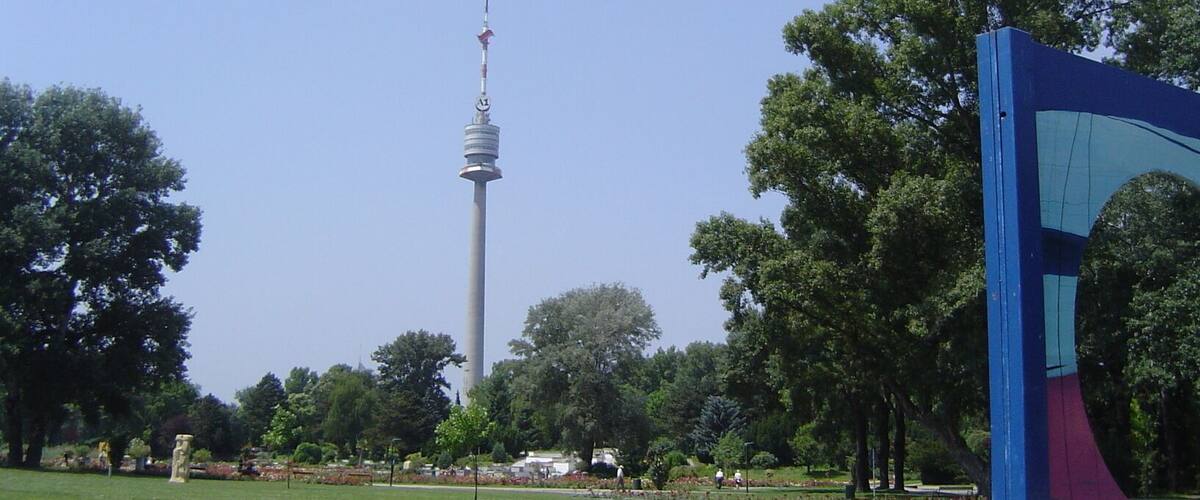 Danube Tower - 826 feet high, with two express elevators taking you to the rotating restaurant for a splendid view (at 564 feet) within 35 seconds, one of the landmarks of Vienna.
From the top, enjoy an excellent view of Vienna's old city and the Vienna Woods, as well as the environs of the city, weather permitting. The Danube Tower was built in 1964 on the occasion of the Vienna International Garden Show, of which the Danube Park is a lasting reminder. In the park, large meadows, extensive jogging paths, playgrounds and pretty flower beds form a lovely environment in which to relax...
#blue