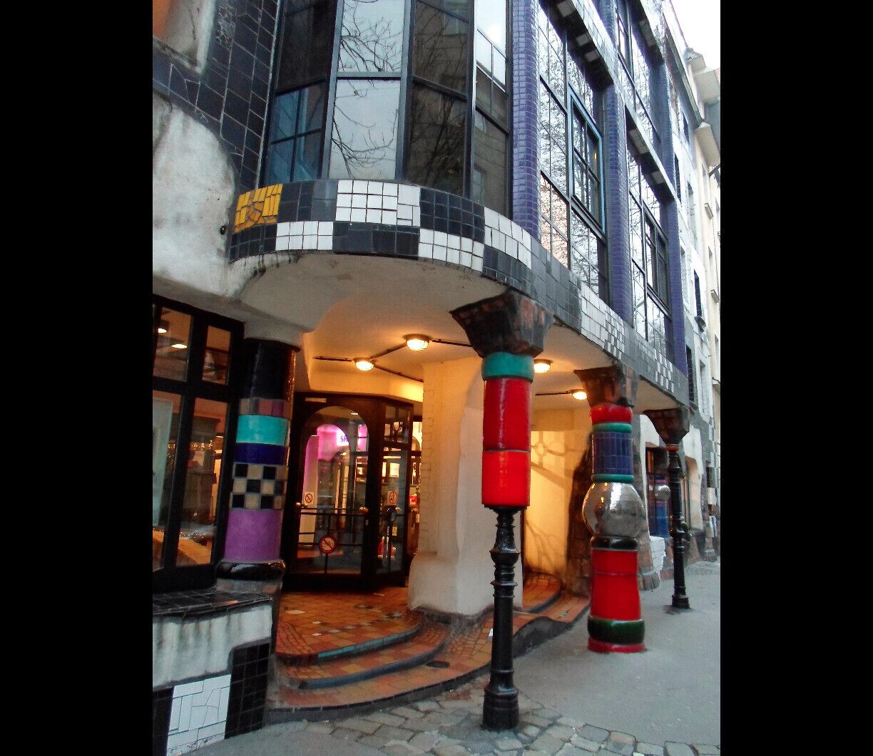 The cool and uneven building of the KunstHaus (art museum). The whole façade is an incredible mosaic and inside the floor is "hilly" !