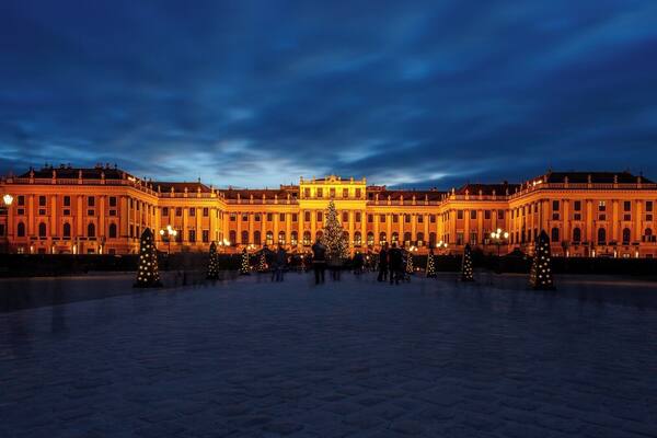 Blue hour shot of Schönbrunn Palace during christmas. There is a lovely "Christkindl market" right in front of the palace.
#culture
#Festival #InStone #BvSBlue