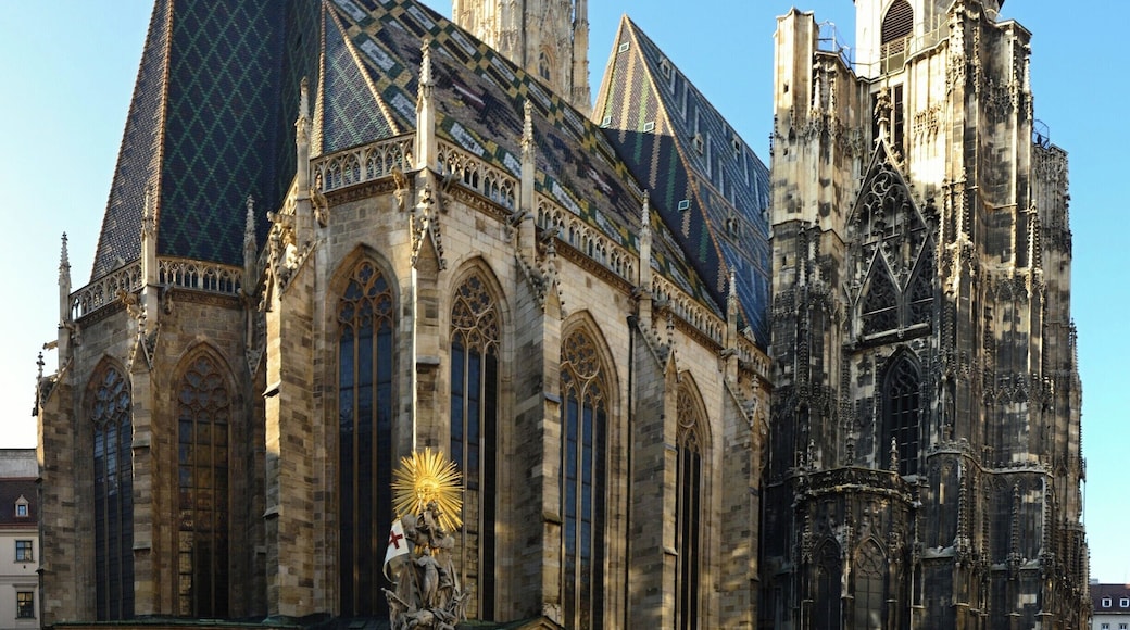 You cannot miss the St. Stephen's Cathedral in Wien (because it's huge).
