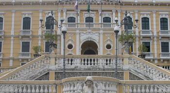 Ancieta Palace where the Apostle is meant to be buried , but it was closed when we visited.
#TroveOnTuesday