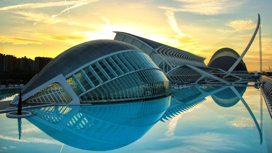 The science building in Valencia is one of the most breathtaking modern architecture complex ever.
#LifeAtExpedia