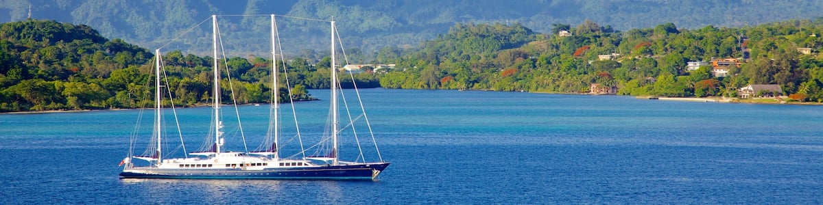 Port Vila featuring a coastal town, boating and general coastal views