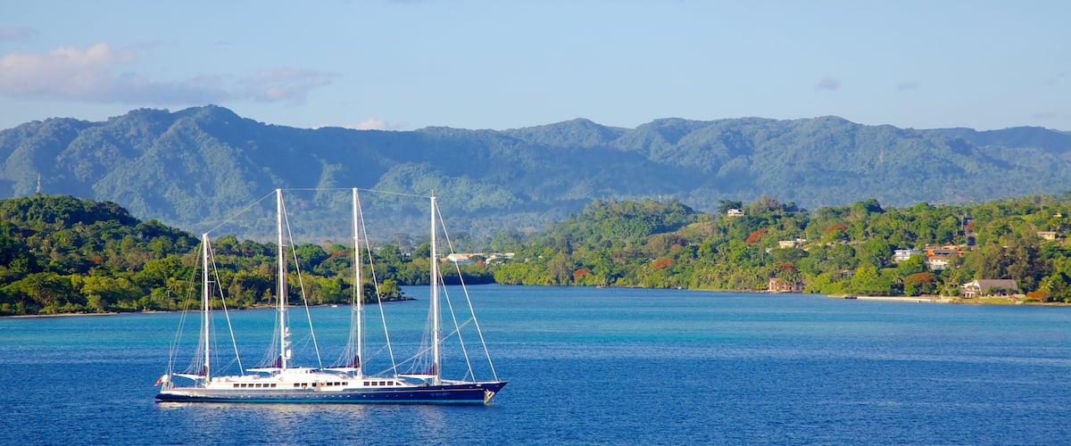 Port Vila featuring a coastal town, boating and general coastal views