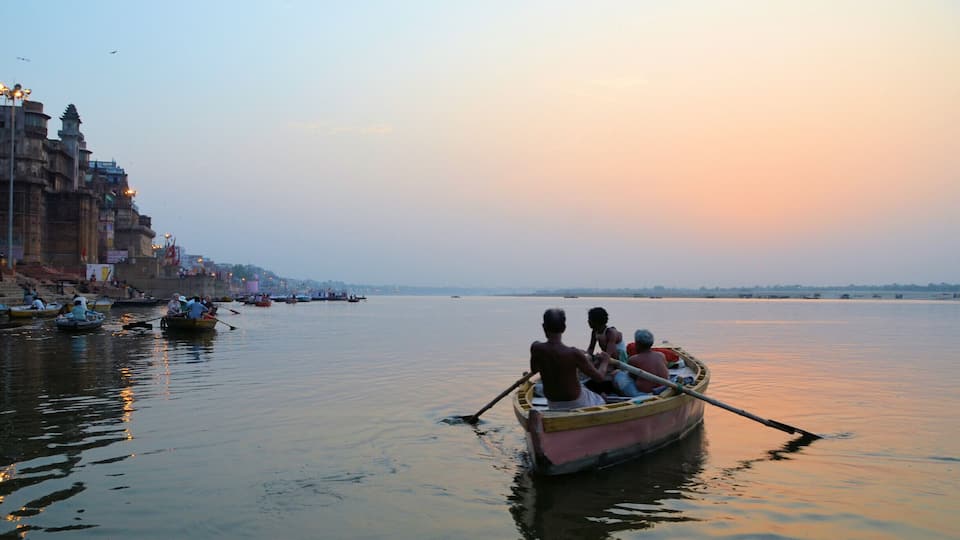 The off-season is hot, but the tourists are few. The beauty is astounding.