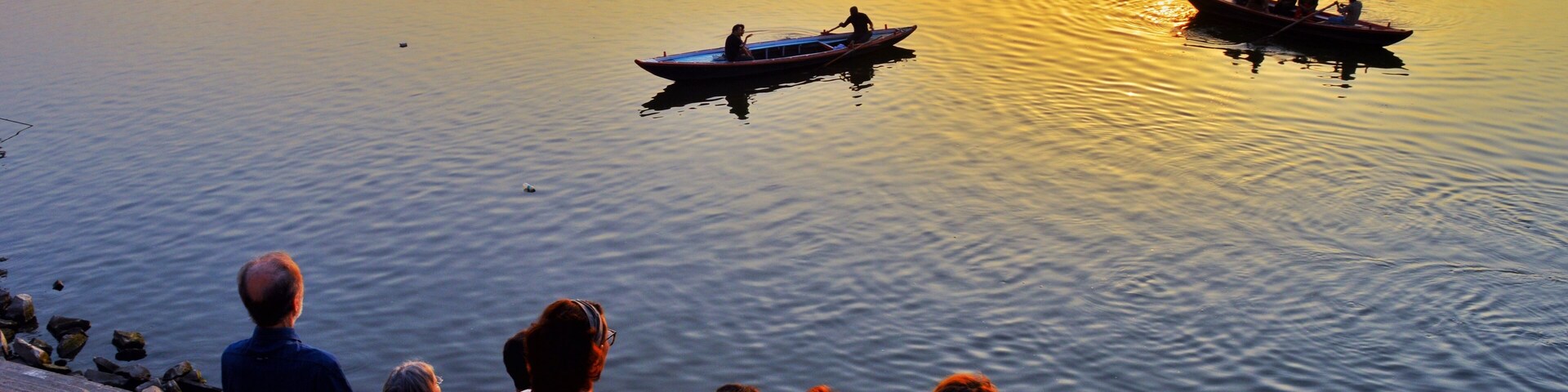 Last time when I came to Banaras, I hardly explored this lovely city but this time I really wanted to spend most of my time at the ghats where you can feel and experience the life from birth till death.
.
This time, I made Assi ghat my base which is one of the famous ghats of Banaras. .
.
.
.
.
.
. .
.
. .
#yourshotphotographer #NGTDailyShot #Natgeotravel #CNtravelerindia #Beautifuldestinations #LonelyPlanetIndia #indiaclicks #theweekoninstagram #indiapictures
#IncredibleIndia #_soi #igramming_india #indiatravel #indiatourism #travelrealindia #Lifewelltravelled #travelbug #traveladdict #travellife #travels #travelgram #instatravel #instatraveling #instapassport #travelblog #travelblogger #passionpassport #ilovetravel #sky #sunrise
#sunset #horizon #skyporn #Troverontuesday #troveron #Lifeatexpedia
