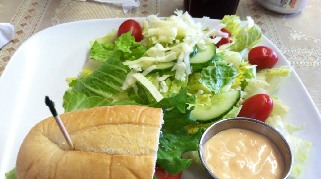 Delicious tuna with fresh salad