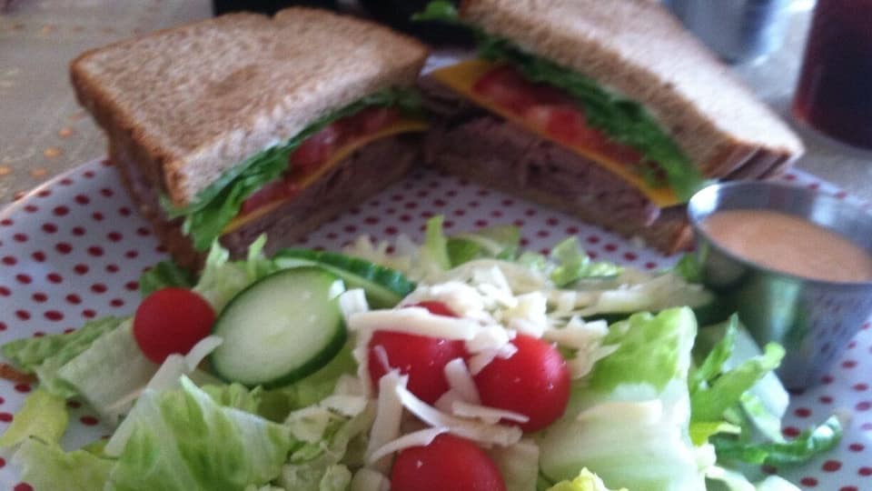 Red clover. Cafe and antique shop in one