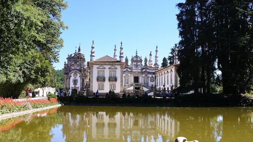 The Mateus Palace is a palace located in the civil parish of Mateus, municipality of Vila Real, Portugal. The three primary buildings are the manor, the winery and the chapel.
The winery buildings date from the 16th century and were modified in the 1800s. Architect Nicolau Nasoni was involved in the project for the construction of the palace, which took place in the 18th century, possibly between 1739 and 1743, according to one expert. The work was authorized by António José Botelho Mourão, 3rd Count of Mateus. The current manor replaced the former family house which was built in the same location in the early 1600s. In 1910, it was classified as a National Monument. The palace is owned by the Mateus Foundation.
I had the pleasure to visit the Mateus palace a few times during my tours. Each of every time I was blown away with the richness and the beauty what it can offer to those who decide to visit it.
#history #portugal #thenorth #visitportugal #monument #vilareal #mateus