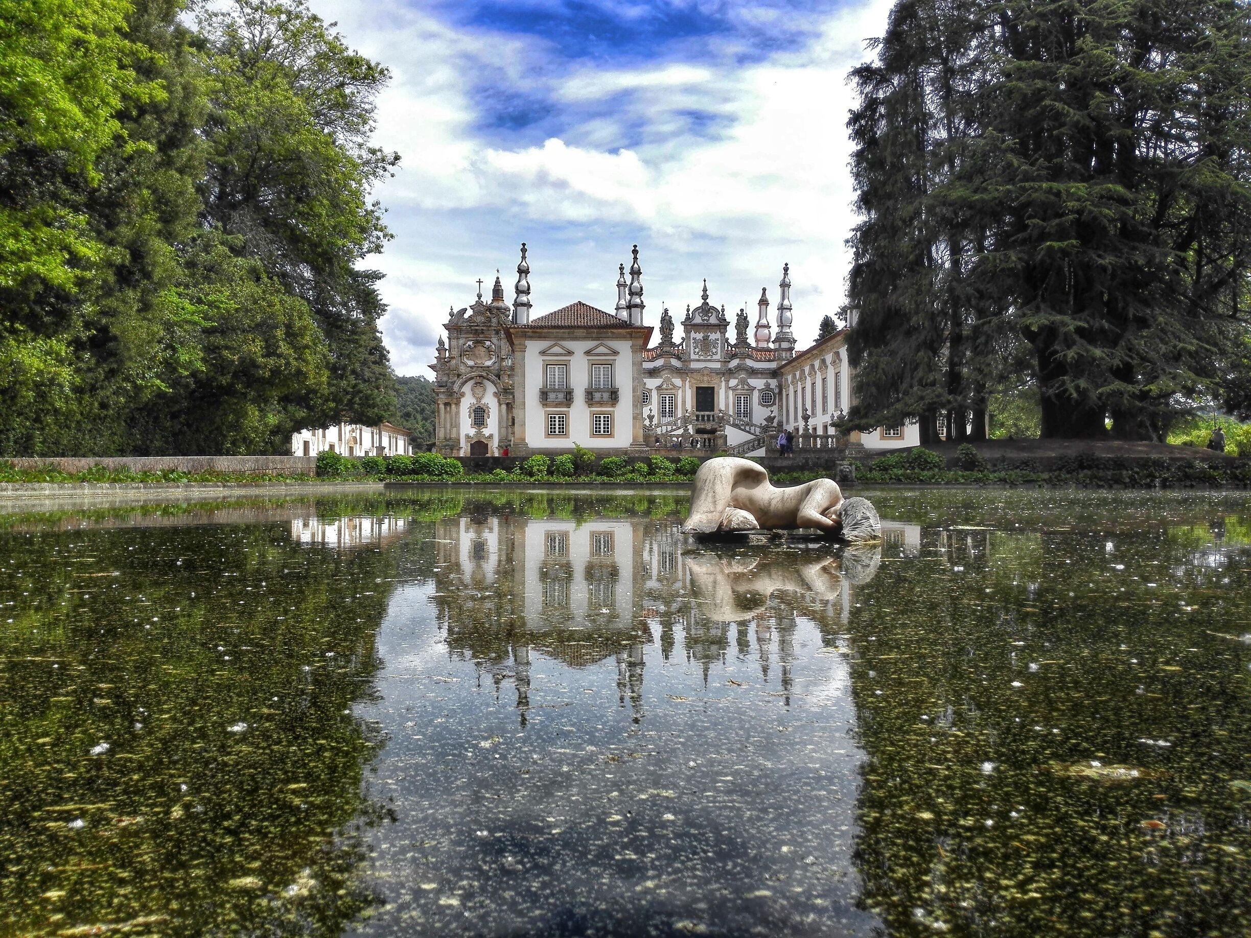 The Mateus Palace (Portuguese: Mateus Palace, Solar Matthew or Matthew's House) is a palace located in the civil parish of Mateus, municipality of Vila Real, Portugal. Architect Nicholas Nasoniwas Involved in the project for the construction of the palace, Which redbourn place in the 18th century.
