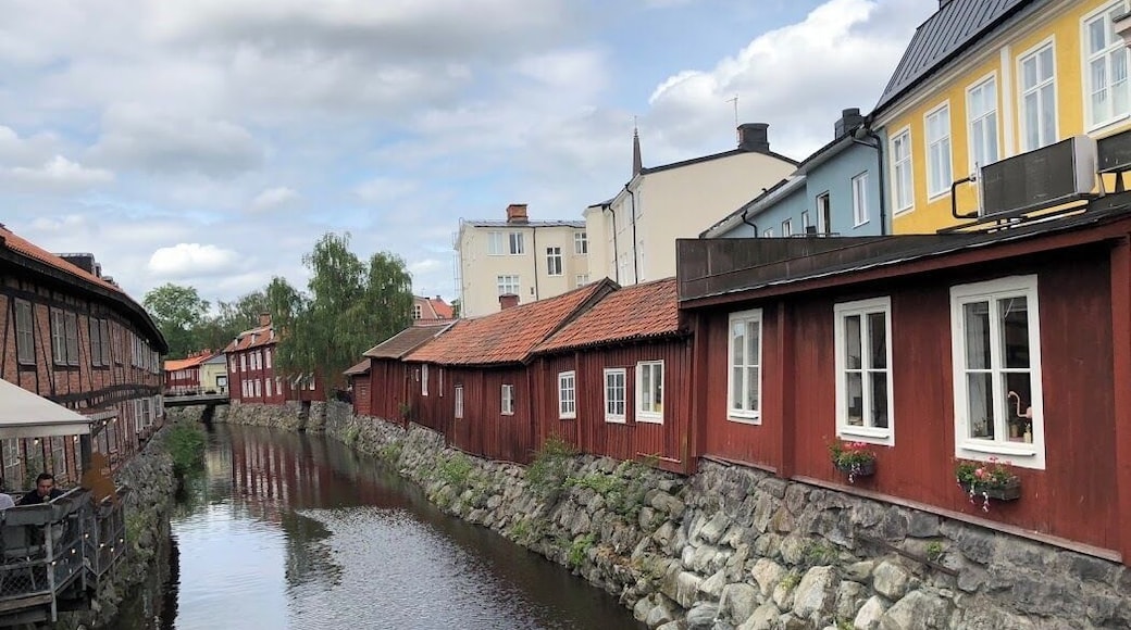 Västerås is one of the oldest cities in Sweden and Northern Europe. The area has been populated since the Nordic Viking Age, before 1000 AD. In the beginning of the 11th century it was the second largest city in Sweden.
#History